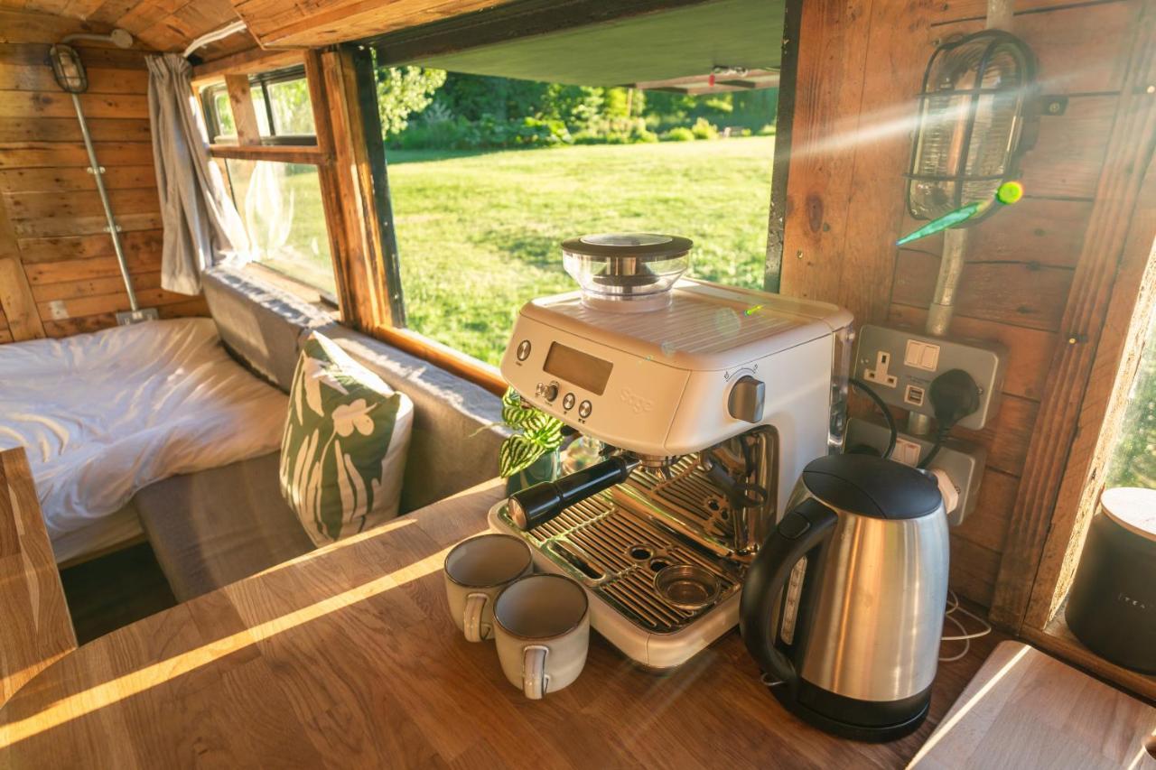 Delightful 2 Bed Double Decker Bus With Hot Tub Uckfield Exterior foto
